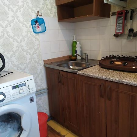 Квартира В Гаграх Appartamento Esterno foto