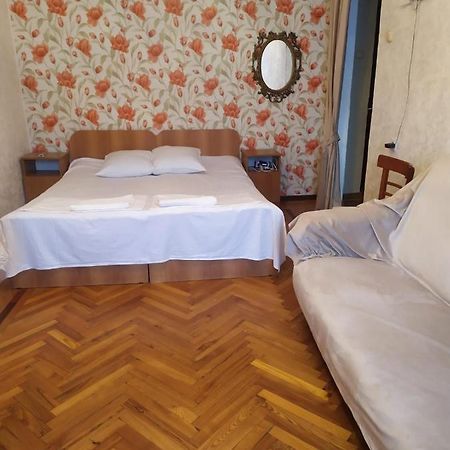 Квартира В Гаграх Appartamento Esterno foto