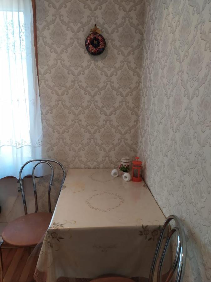 Квартира В Гаграх Appartamento Esterno foto